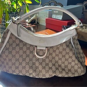 Authentic Large Gucci GG Logo Fabric D-Ring Hobo with white leather